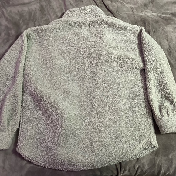 Nice fuzzy jacket - Picture 3 of 3